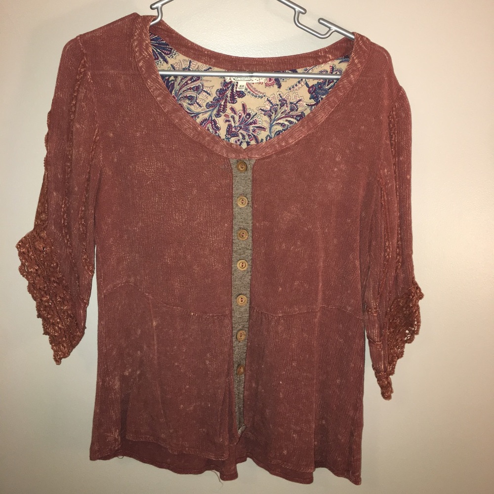 CASUAL AND FUN SHIRT